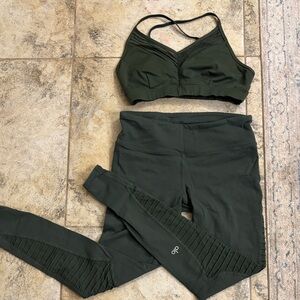 ALO Yoga Dark Green Sports Bra and Leggings set